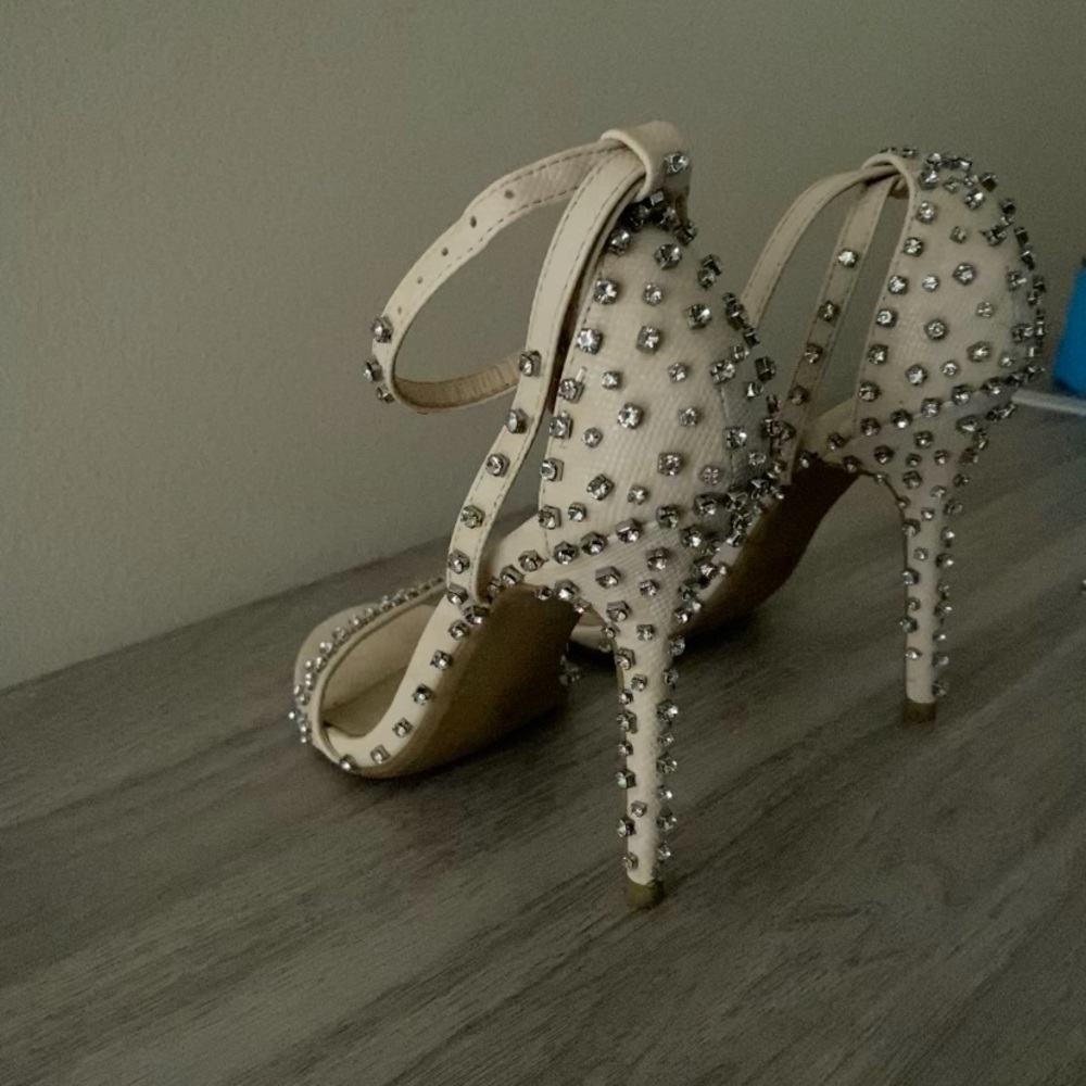 💎💎Gorgeous Rhinestone Heels💎💎 - Picture 4 of 8